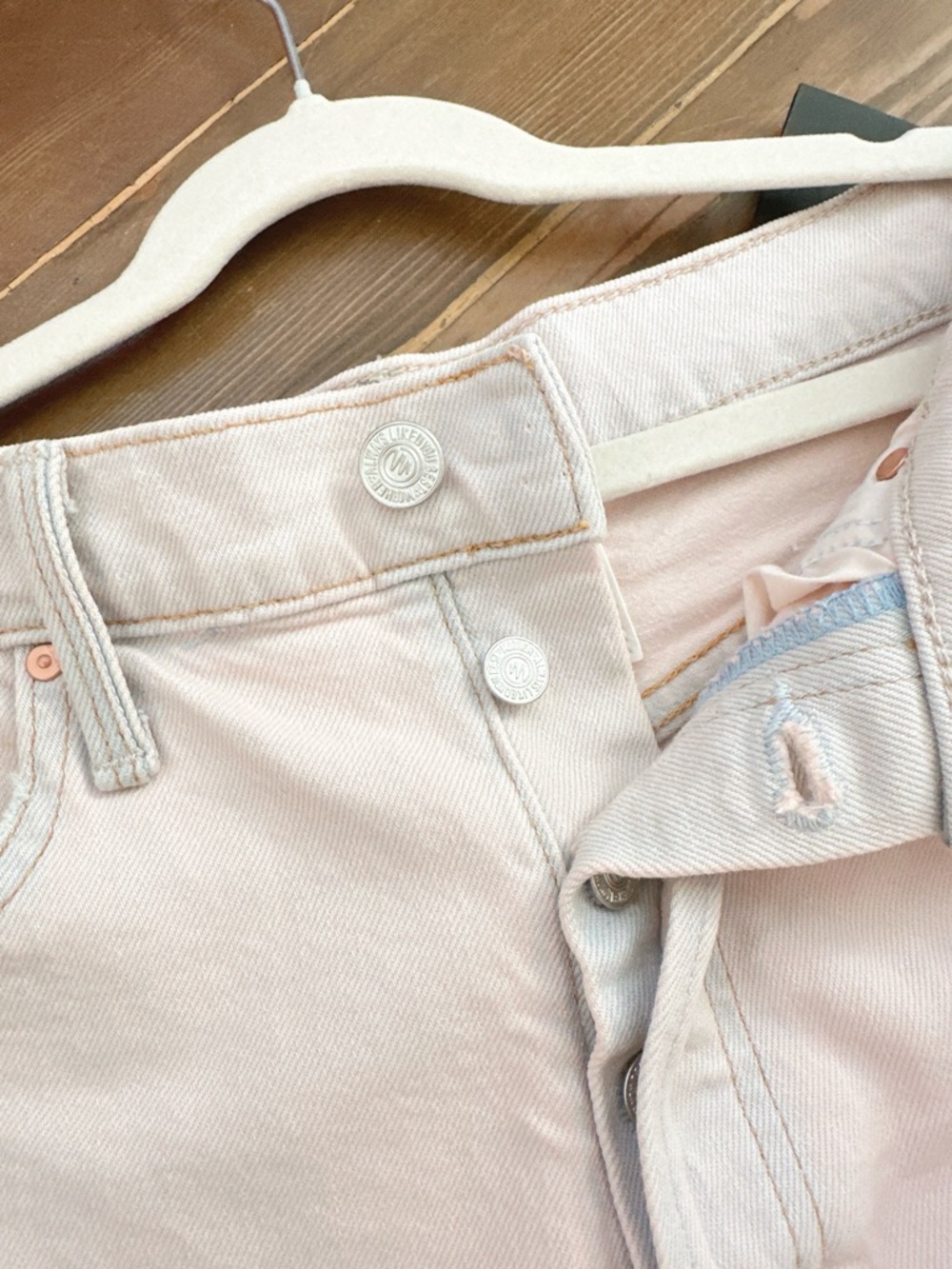 $248 NWT MOTHER The Tomcat Kick Fray Shorts in Dunked In Trouble Pink - Size 27 - Picture 4 of 4